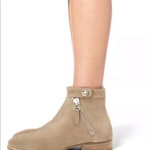 Aquatalia Suede ankle boots 9 Weatherproof Suede Booties Rose Tan Neutral $495